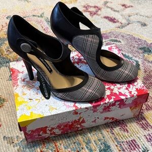 Chinese Laundry Black and Pink Plaid Heels size 7.5
